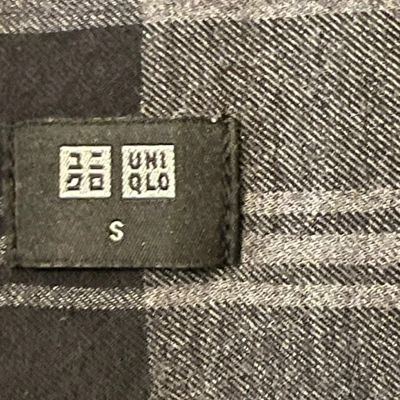 Uniqlo Gray Black Plaid Button Down Long Sleeve Shirt Size Small - Picture 10 of 10